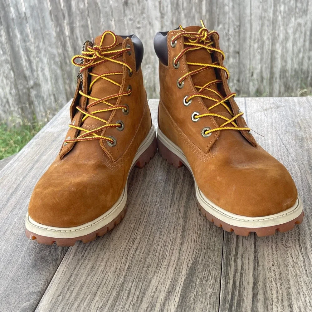 Timberland Premium Boots Boys 5.5 6 Inch Brown Wheat Waterproof Nubuck‎ Leather